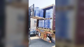 Memuat momen untuk pesanan perdagangan luar negeri Kalium Tioglikolat